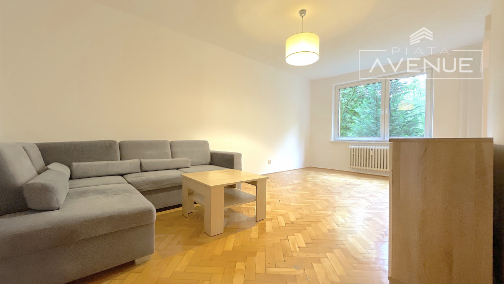Na predaj priestranný 3 izbový byt, Žilina - Hliny VIII (83m2)