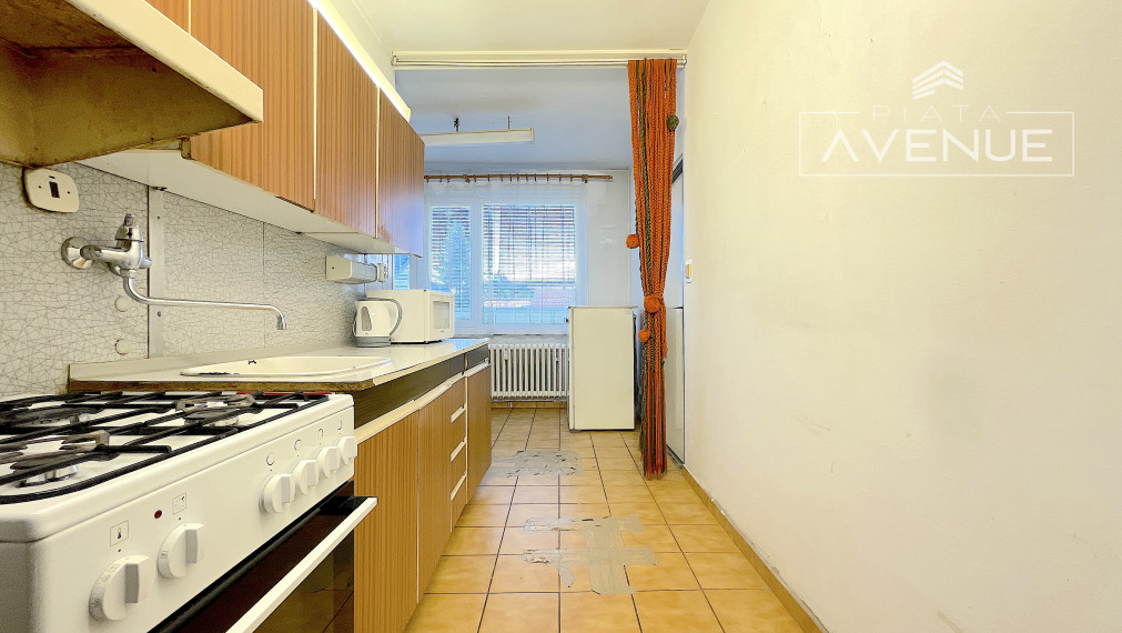 (Predané!!!)Na predaj 4 - izbový byt s loggiou a balkónom, Žilina/Hliny VIII, (83m2)