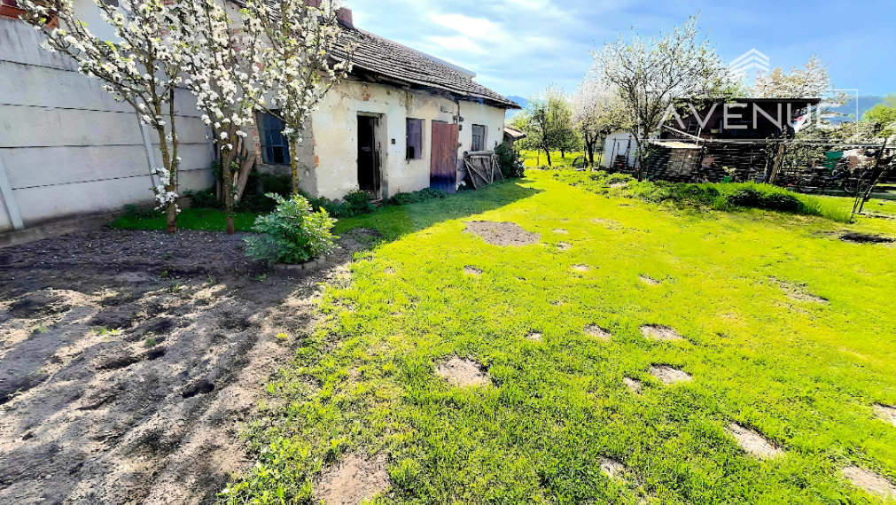 REZERVOVANÉ!!!  TEHLOVÝ RODINNÝ DOM 4+1 , ŽILINA(660m2)