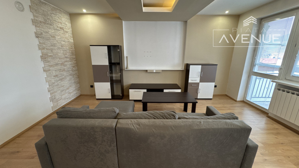 EXKLUZÍVNE!!! Kompletne zrekonštruovaný tehlový byt 3+1 , Žilina - Širšie centrum 86m2 , s balkónom a garážou