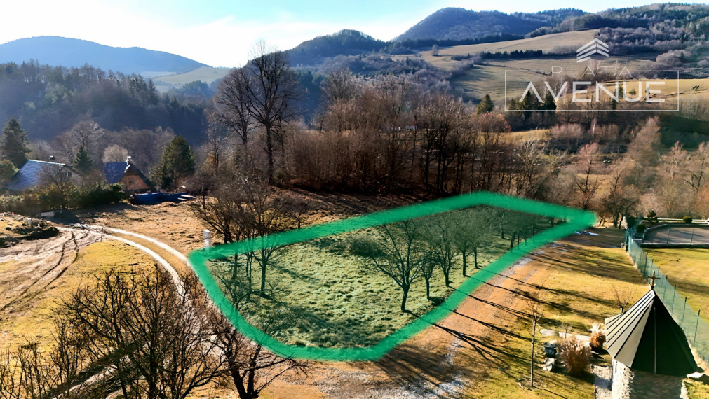 Piata Avenue | Na predaj dva pozemky s projektom chát - Lysica | 0053