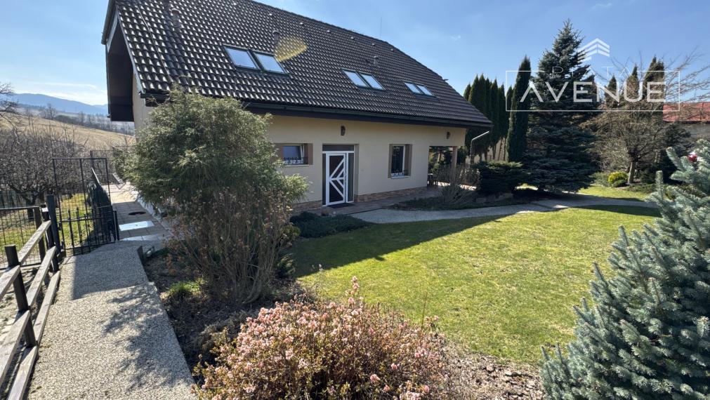 (PREDANÉ!!!) EXKLUZÍVNY 6-izbový rodinný dom s bazénom a veľkým pozemkom – RAJECKÉ TEPLICE – POLUVSIE