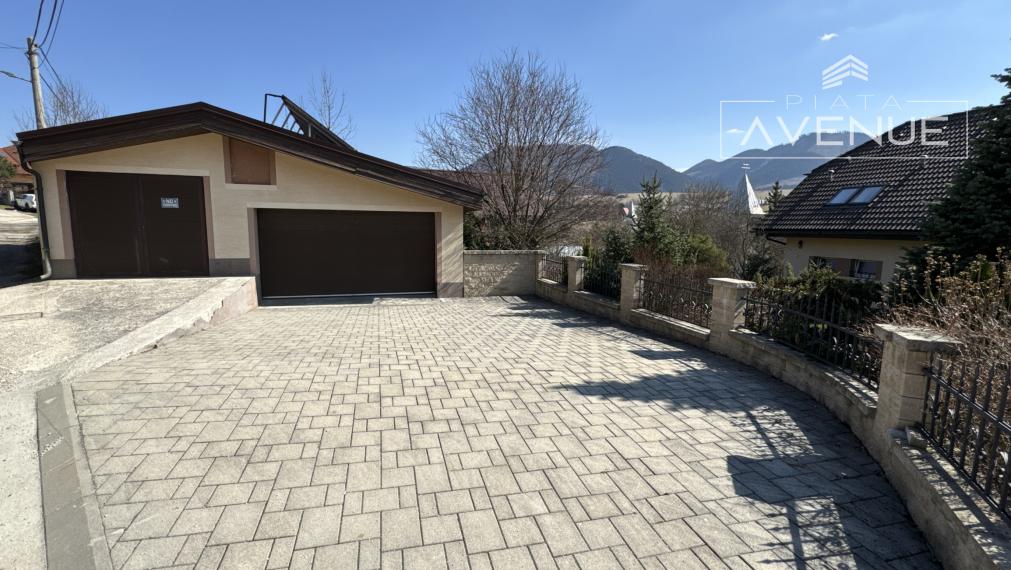 (PREDANÉ!!!) EXKLUZÍVNY 6-izbový rodinný dom s bazénom a veľkým pozemkom – RAJECKÉ TEPLICE – POLUVSIE