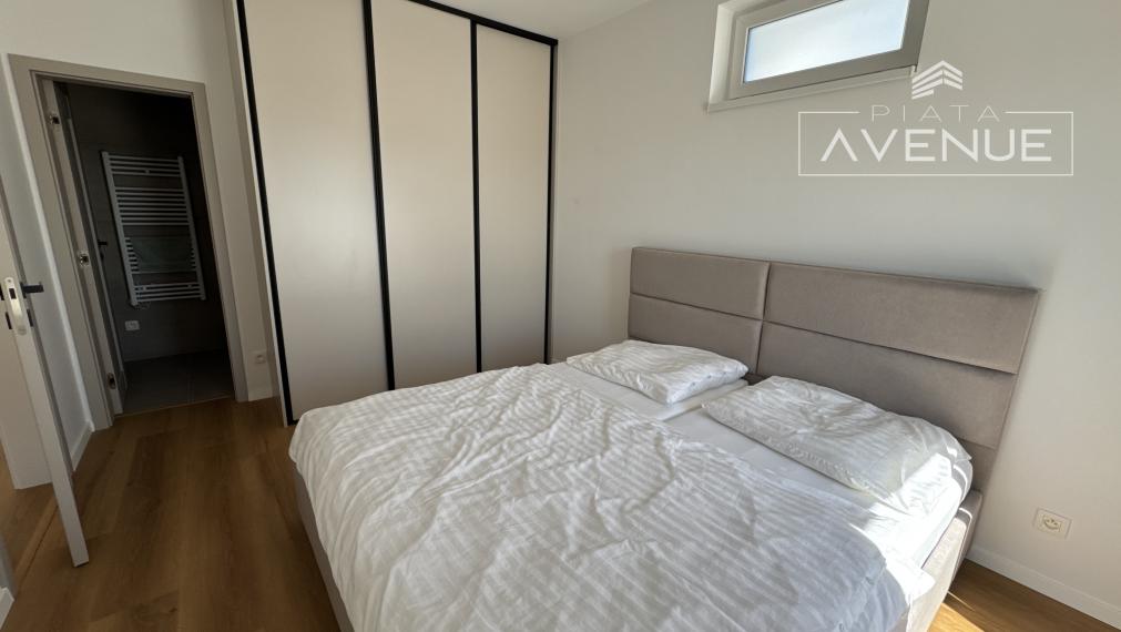 (PRENAJATÉ!!!)ZARIADENÁ NOVOSTAVBA 2+kk ŽILINA - ŠIRŠIE CENTRUM (47m2) s TERASOU 20m2 a parkovacím státím