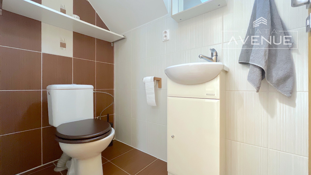 NA PRENÁJOM / DOM / TEPLIČKA NAD VÁHOM