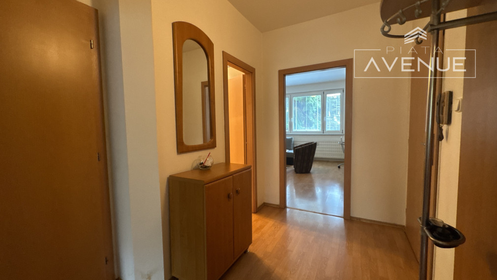 (REZERVOVANÉ!!!)Na predaj Zariadený byt 2+1 , Žilina - Solinky (49m2)