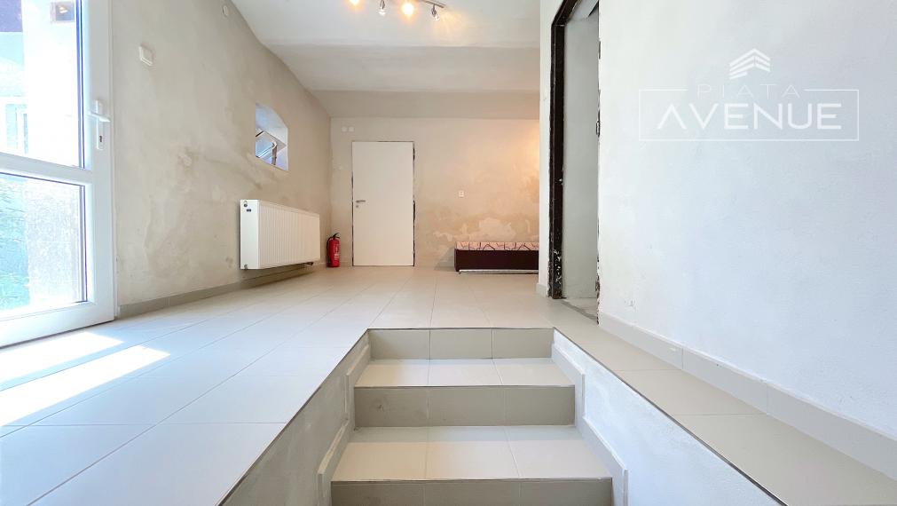 NA PREDAJ/ RODINNÝ DOM / MARTIN - PRIEKOPA