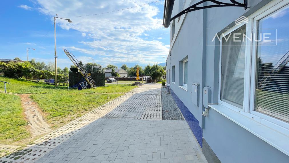 NA PREDAJ/ AUTOSERVIS + 3 IZBOVÝ BYT/ LIPOVEC