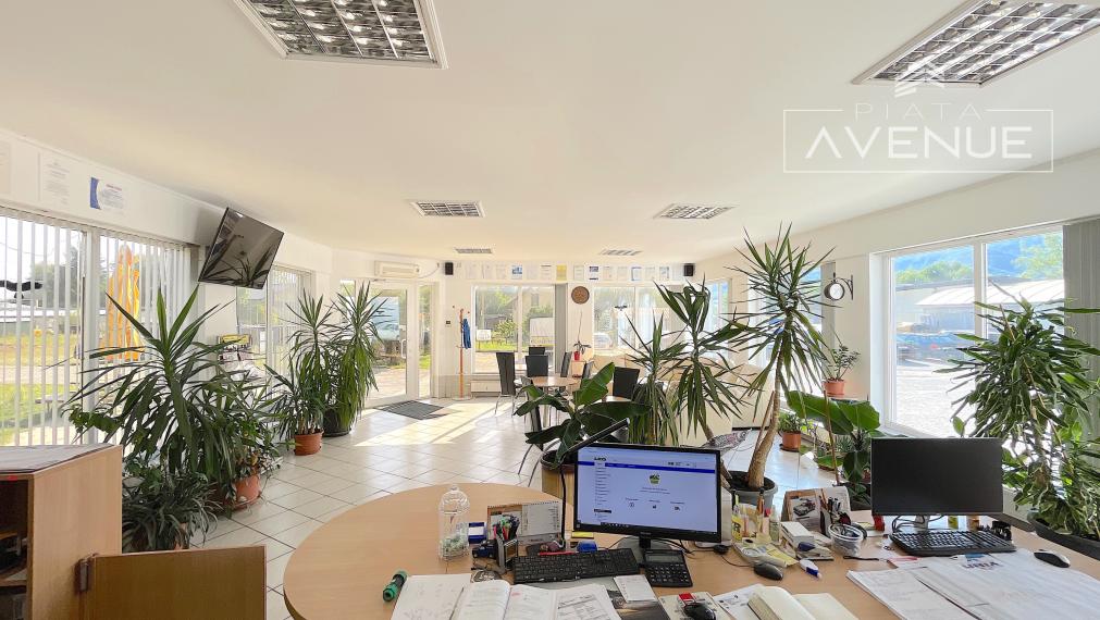 NA PREDAJ/ AUTOSERVIS + 3 IZBOVÝ BYT/ LIPOVEC