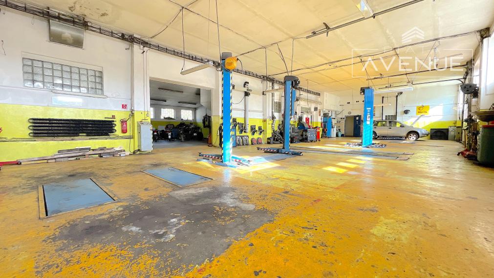 NA PREDAJ/ AUTOSERVIS + 3 IZBOVÝ BYT/ LIPOVEC