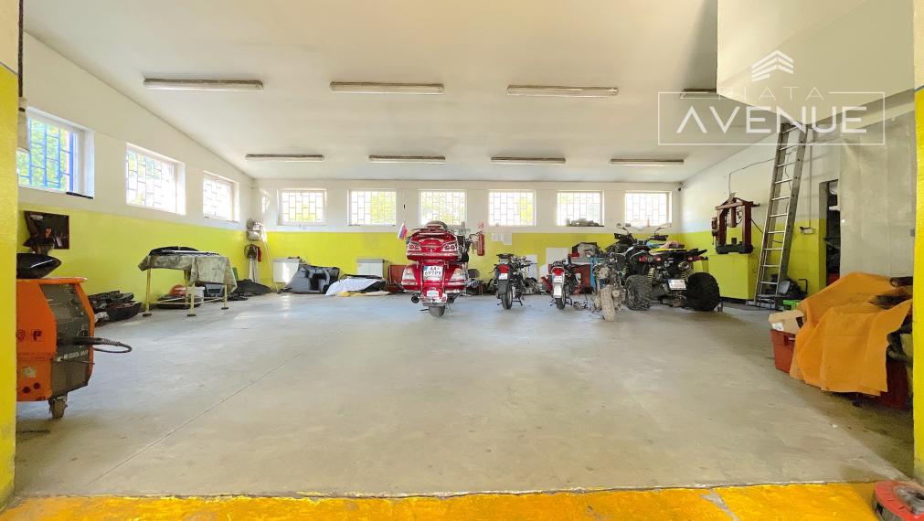 NA PREDAJ/ AUTOSERVIS + 3 IZBOVÝ BYT/ LIPOVEC