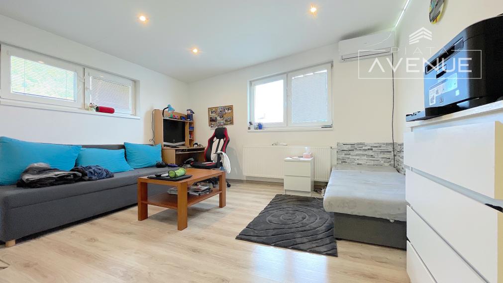 NA PREDAJ/ AUTOSERVIS + 3 IZBOVÝ BYT/ LIPOVEC