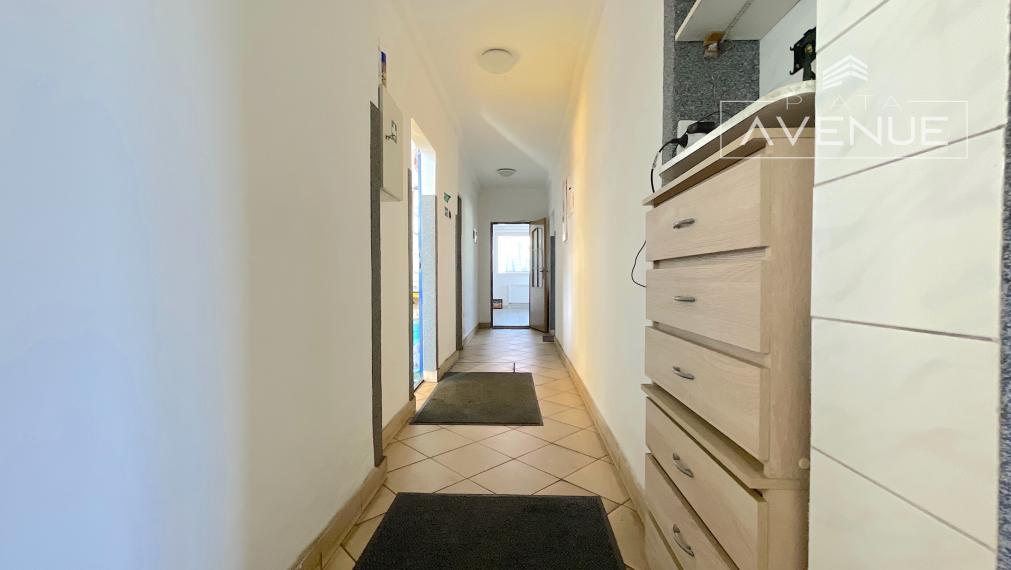 NA PREDAJ/ AUTOSERVIS + 3 IZBOVÝ BYT/ LIPOVEC