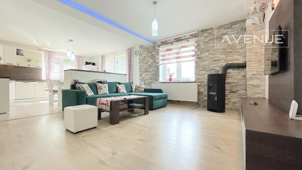 NA PREDAJ / DOM / LIPOVEC