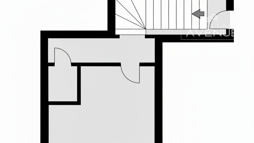 NA PREDAJ / DOM / LIPOVEC