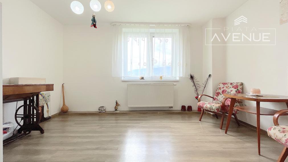 NA PREDAJ / DOM / LIPOVEC