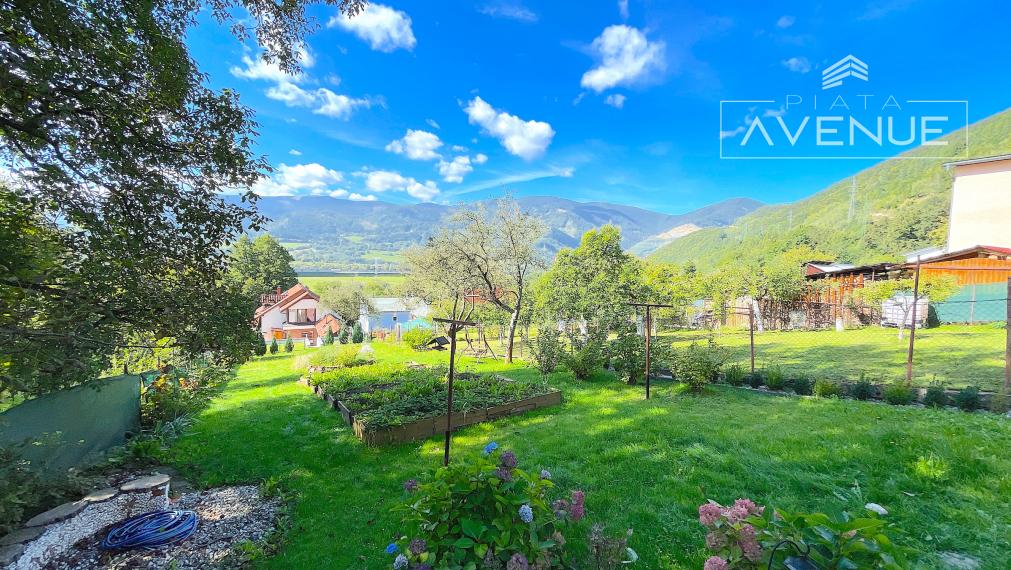 NA PREDAJ / DOM / LIPOVEC