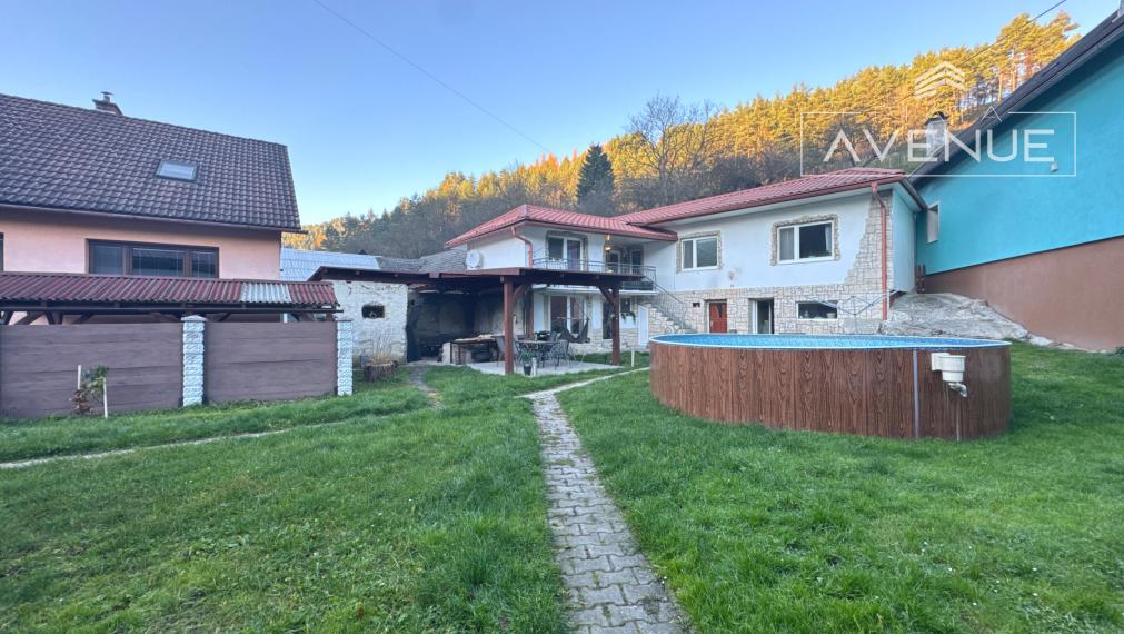 Piata Avenue | Rodinný dom s pozemkom (942 m2) - Paština Závada