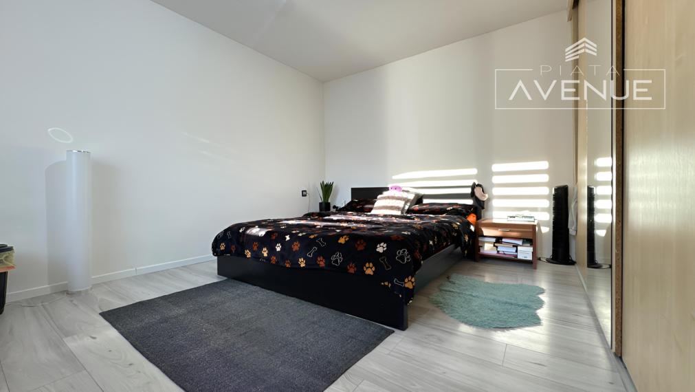 Piata Avenue | Rodinný dom s pozemkom (942 m2) - Paština Závada