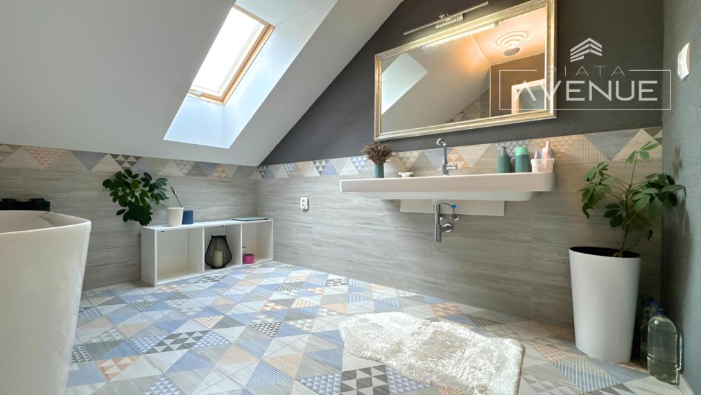 Piata Avenu | Tehlový rodinný dom len 10 minút od Žiliny - Žilinská Lehota