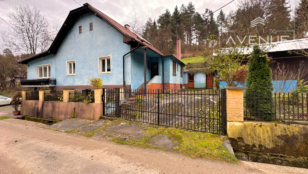 Piata Avenue | Rodinný dom s veľkorysým priestorom - Paština Závada