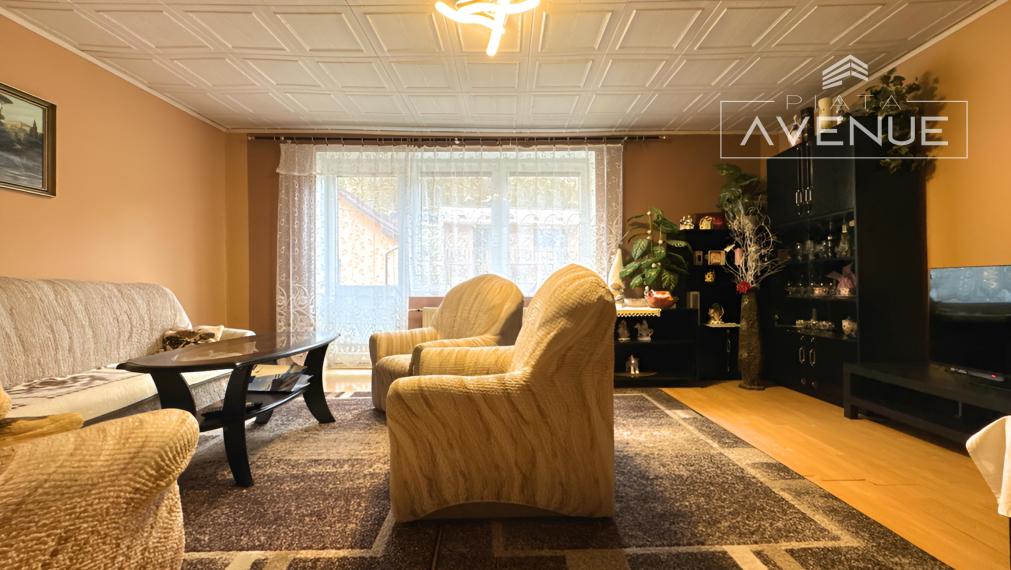 Piata Avenue | Rodinný dom s veľkorysým priestorom - Paština Závada