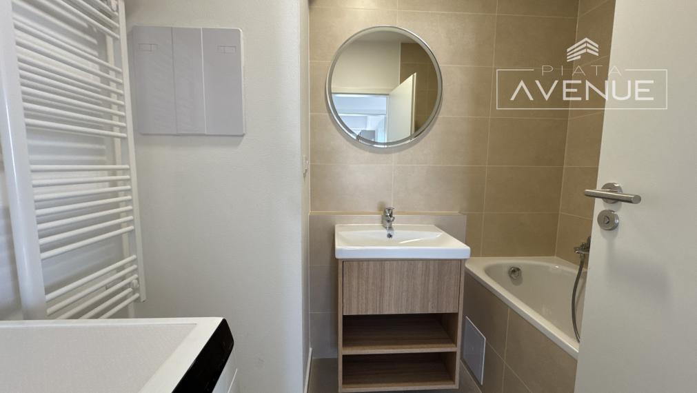 ZARIADENÁ NOVOSTAVBA 3+kk TRENČÍN (65m2) s balkónom a parkovacím státím