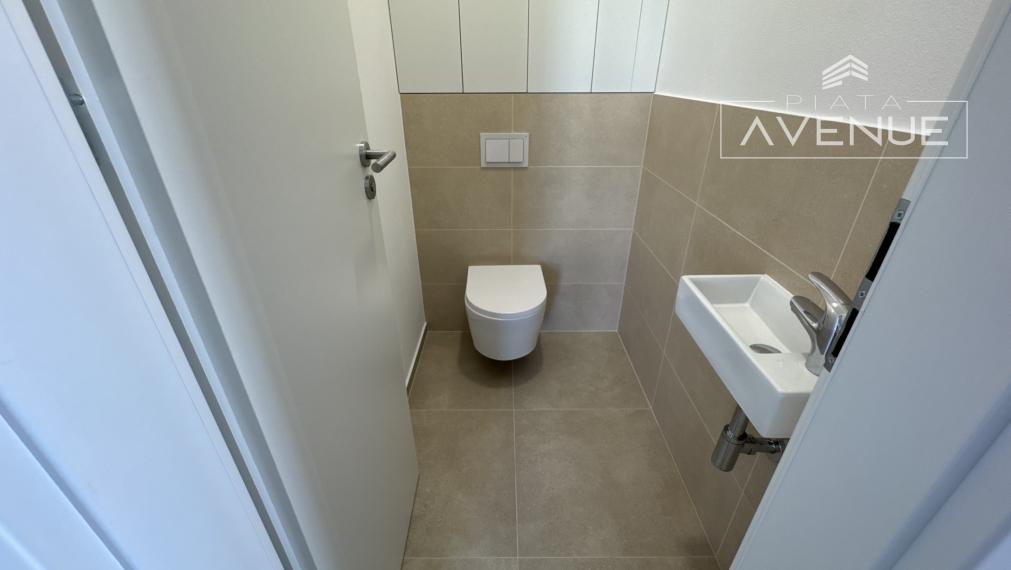 ZARIADENÁ NOVOSTAVBA 3+kk TRENČÍN (65m2) s balkónom a parkovacím státím