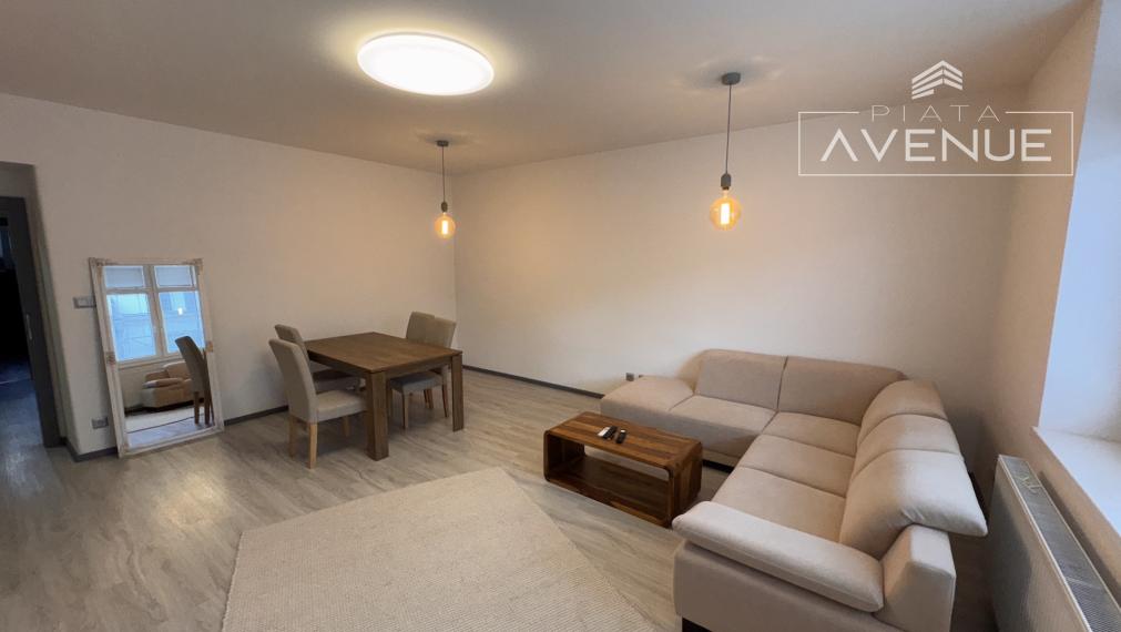 Na prenájom kompletne zrekonštruovaný byt 2+1 , Žilina - Širšie centrum (70m2)