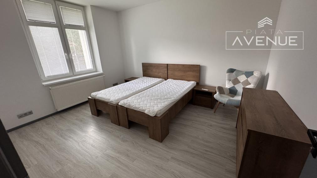 Na prenájom kompletne zrekonštruovaný byt 2+1 , Žilina - Širšie centrum (70m2)