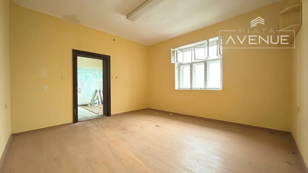 Piata Avenue | Rodinný dom v pôvodnom stave - Strážov