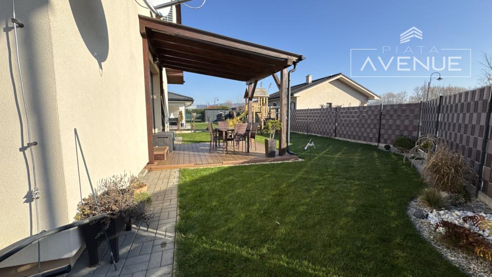 Na predaj moderný 4-izbový bungalov v obci Svederník