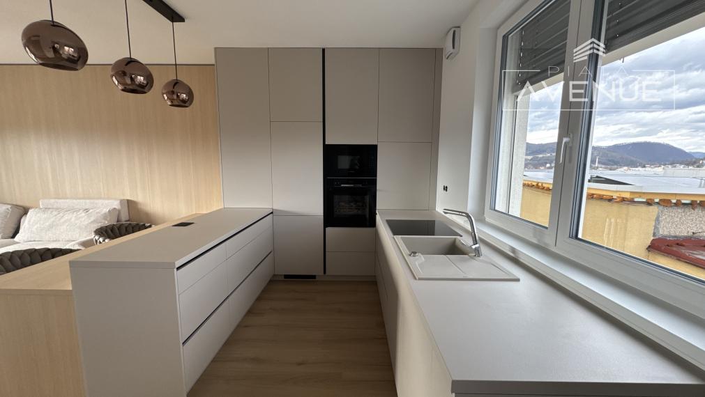 REZIDENCIA KOLEČKO 2+kk na prenájom (65m2) s terasou (20m2) a parkovacím státím