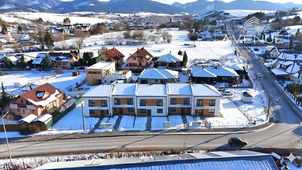 stavebný pozemok - 700m od centra Rajeckých Teplíc