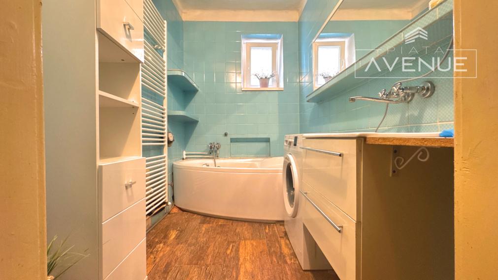 Piata Avenue | Rodinný dom s dvoma bytovými jednotkami - Vyšňové