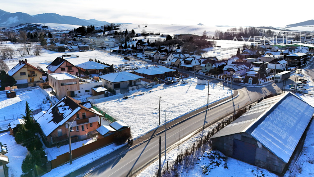 stavebný pozemok - 700m od centra Rajeckých Teplíc