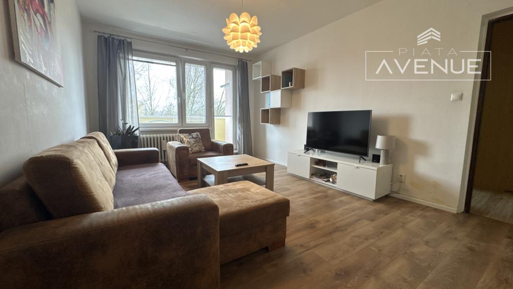 ZARIADENÝ BYT 2+1 , Žilina - Hliny VIII (62m2) , loggia a balkón