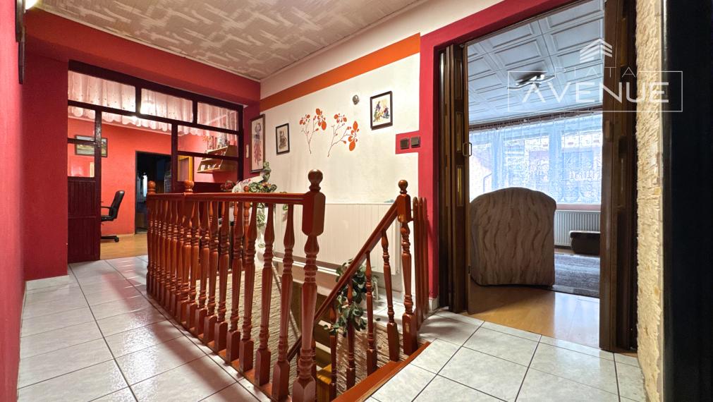 Piata Avenue | Rodinný dom s veľkorysým priestorom - Paština Závada