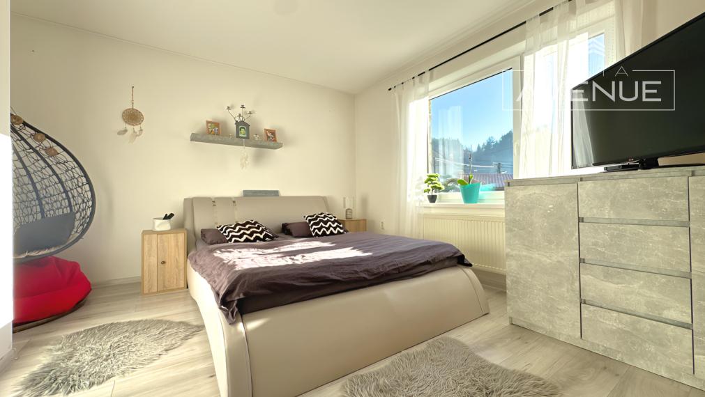 Piata Avenue | Rodinný dom s pozemkom (942 m2) - Paština Závada