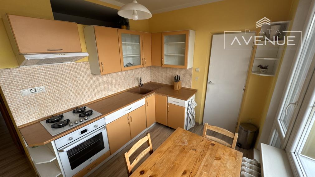 ZARIADENÝ BYT 2+1 , Žilina - Hliny VIII (62m2) , loggia a balkón