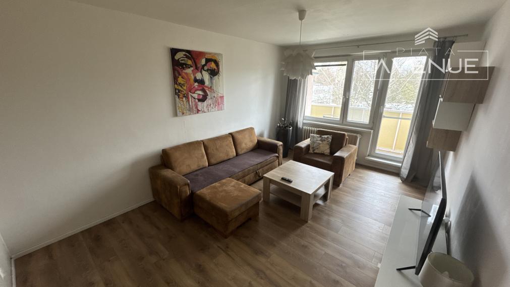 ZARIADENÝ BYT 2+1 , Žilina - Hliny VIII (62m2) , loggia a balkón