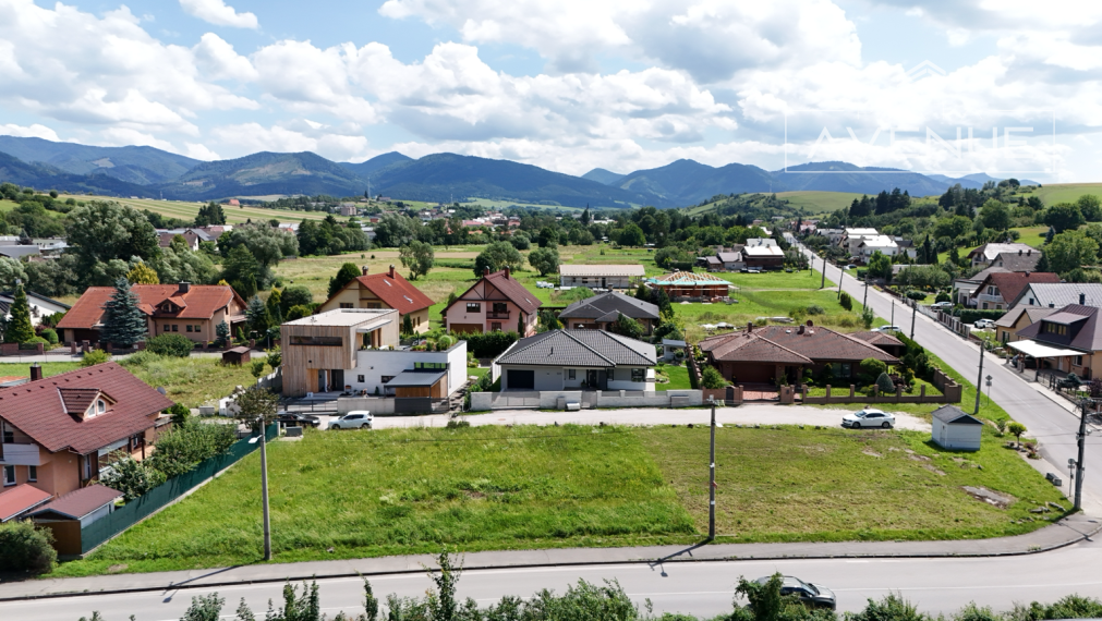 stavebný pozemok - 700m od centra Rajeckých Teplíc