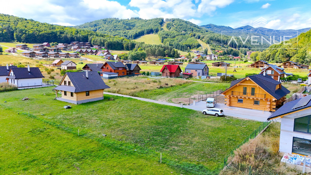 Piata Avenue | Stavebný pozemok - Valča