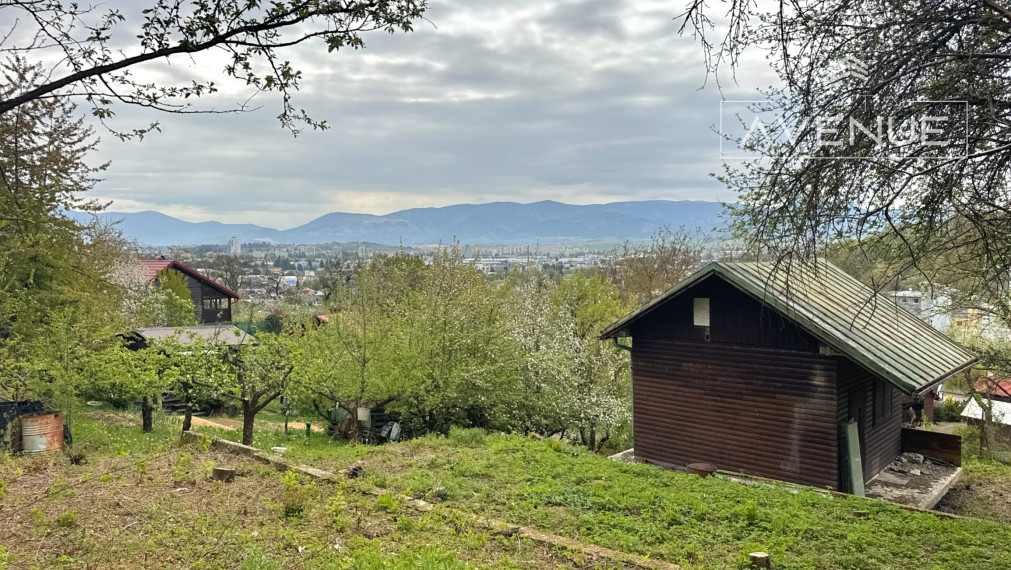 Piata Avenue | Chatka s pozemkom 747 m² - Závodie