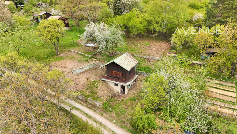 Piata Avenue | Chatka s pozemkom 747 m² - Závodie