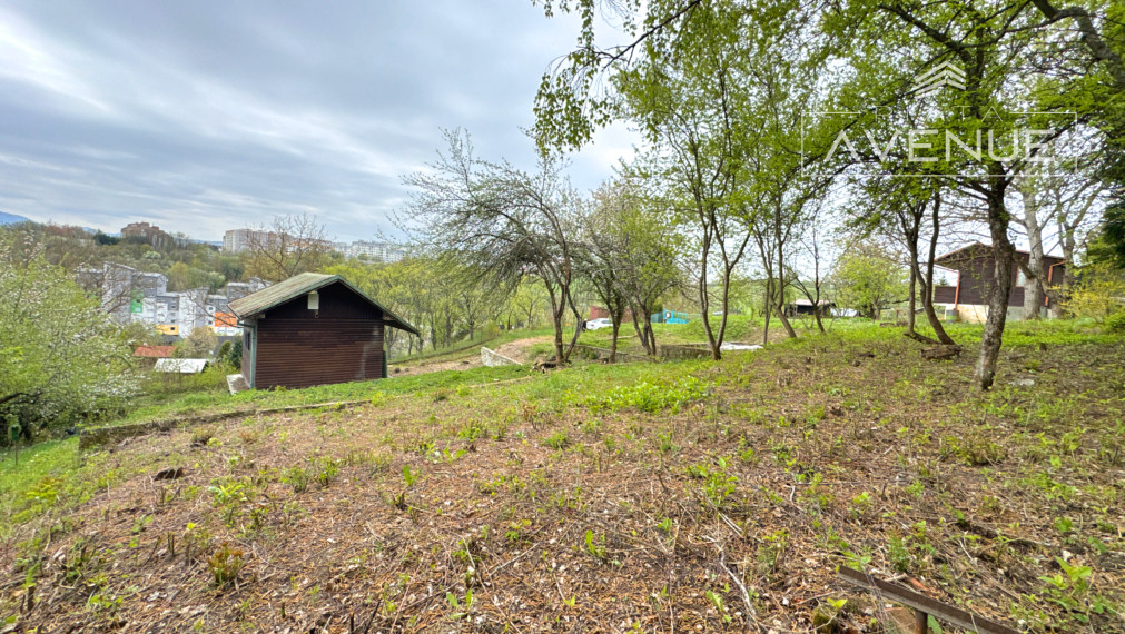 Piata Avenue | Chatka s pozemkom 747 m² - Závodie