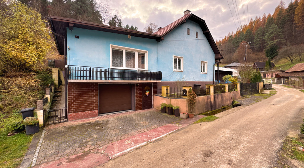 Piata Avenue | Rodinný dom s veľkorysým priestorom - Paština Závada