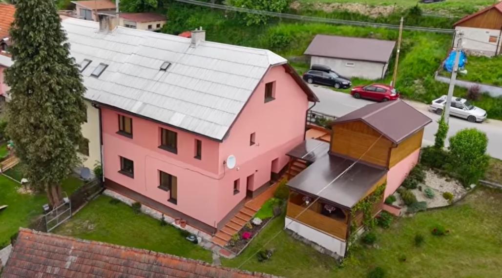 EXKLUZÍVNE!!! Zrekonštruovaný dvojgeneračný rodinný dom - Krásno nad Kysucou (Blažkov)