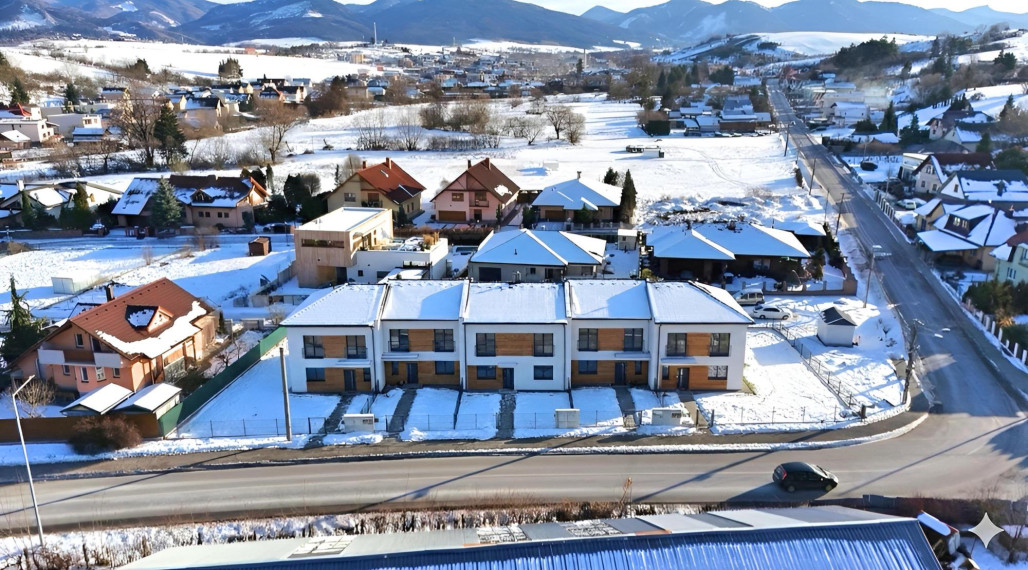 stavebný pozemok - 700m od centra Rajeckých Teplíc