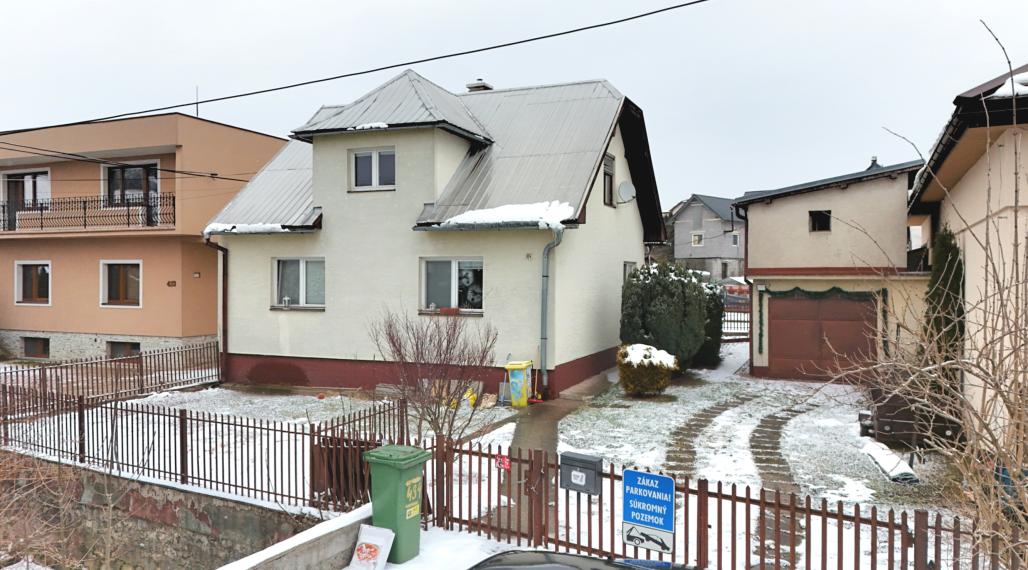 Piata Avenue | Rodinný dom s dvoma bytovými jednotkami - Višnové